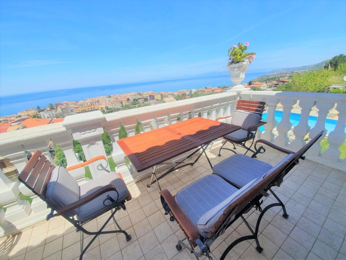 Villa Fontana Tropea Exterior photo